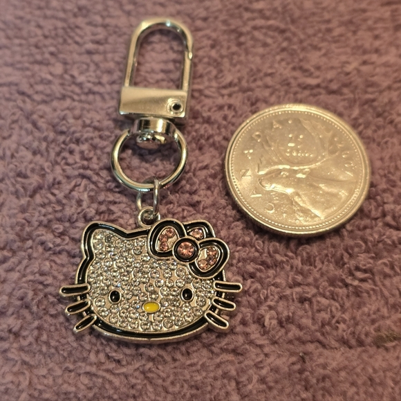 ๐๏ธ๐ฑ HELLO KITTY SMALL KEY CHAIN ORNAMENT ๐ฑ - Picture 7 of 7